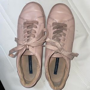 Tommy Hilfiger pink leather sneakers